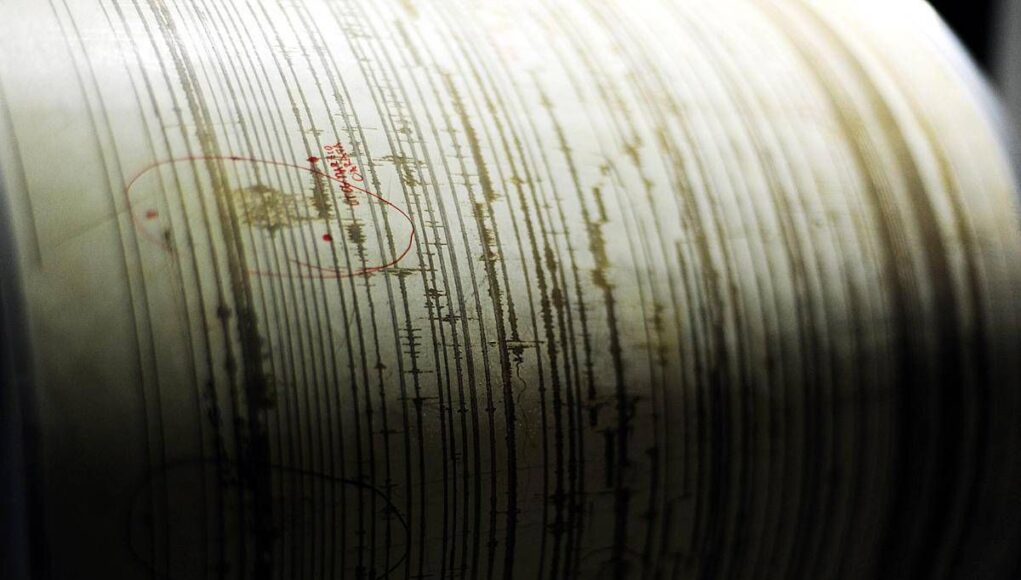 Terremoto oggi Campi Flegrei, sciame sismico in corso: scossa più forte di magnitudo 2.3 con epicentro a Pozzuoli