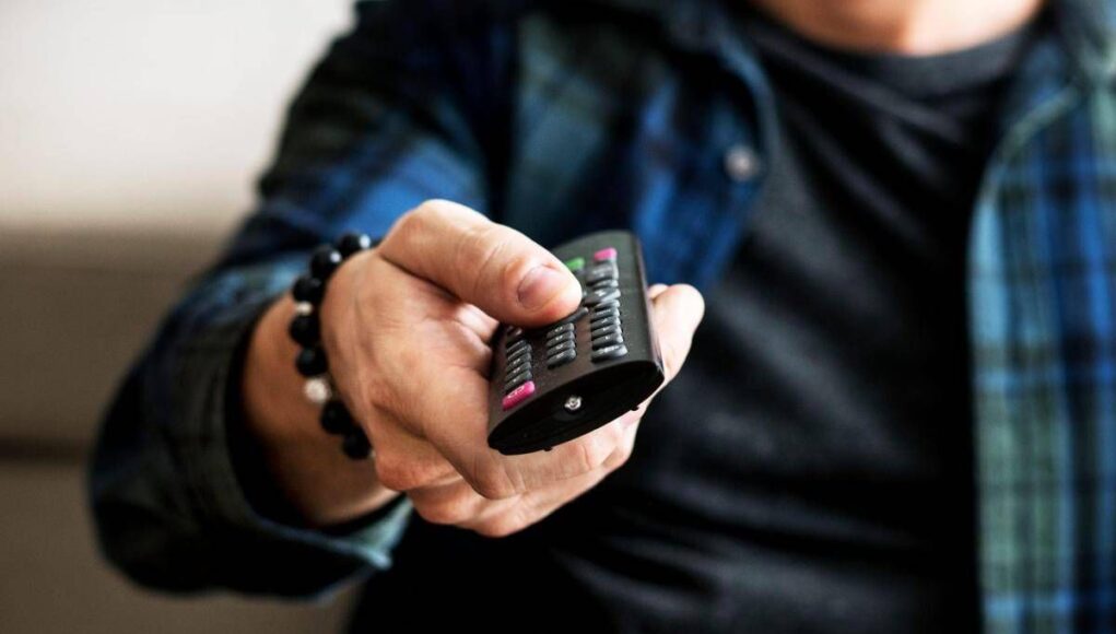 Ascolti tv, ‘Un futuro aprile’ su Rai1 vince prime time