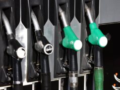 Carburanti, prezzi benzina e diesel scendono ancora: la situazione oggi