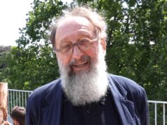 De Lucchi: “Materiale stupendo e poliedrico”