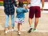 Famiglia Italia, Censis: meno figli e matrimoni, cresce l’età delle madri e le famiglie single