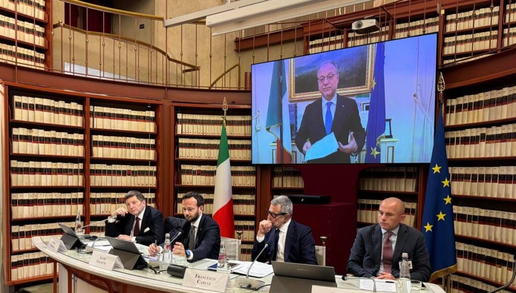 Farmaci, italiani pronti a donare plasma ma solo 2 su 10 sanno cosa sia, indagine