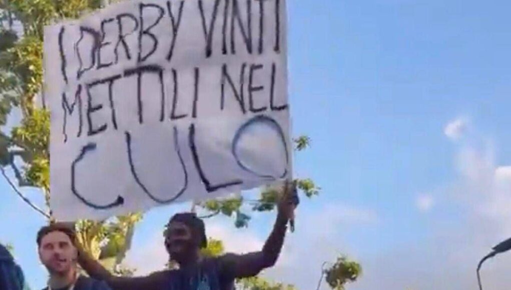 “I derby mettili nel c…”: Procura Figc apre fascicolo su striscione anti-Milan di Thuram nella festa scudetto dell’Inter