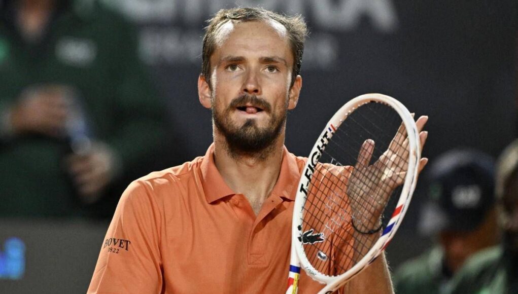 Internazionali, Medvedev batte Landaluce e raggiunge Sinner in semifinale