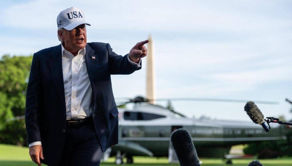 Iran, Trump: “Domani era previsto attacco, sospeso su richiesta dei leader del Golfo”
