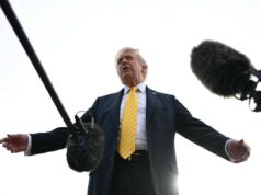 Iran, nuova proposta agli Usa. Trump: “Non accettabile ma parliamo”. Piano Usa per liberare le navi a Hormuz