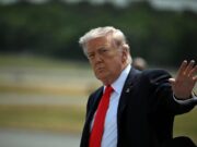 Iran pronto a discutere di Hormuz, Trump boccia la nuova proposta: “Non basta”