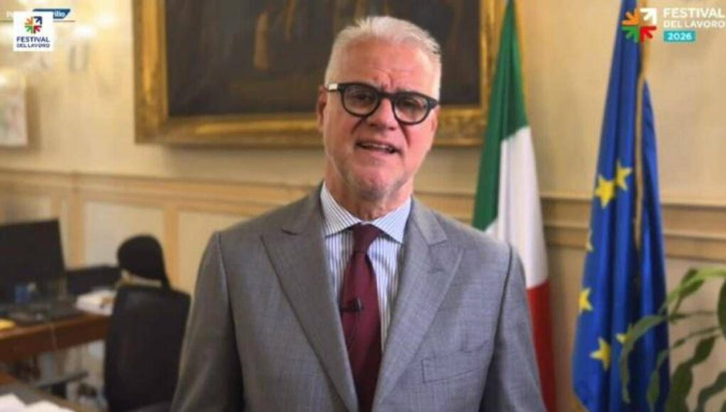 Lavoro, Zangrillo: “Priorità assoluta per governo, Festival luogo confronto”