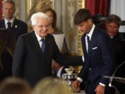 Mattarella accoglie gli azzurri del tennis al Quirinale e ricorda Zanardi: “Grande spessore umano e sportivo”