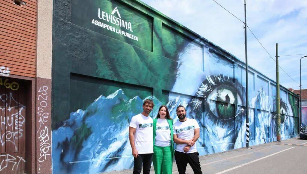 Milano, l’artista Danilo Pistone porta la purezza di Levissima in città
