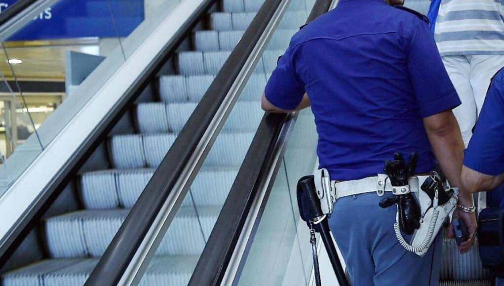 Milano, rissa tra 10 persone in stazione Certosa: 23enne accoltellato muore nella notte