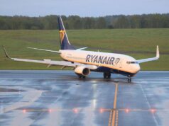 Passeggero ubriaco su un volo Ryanair, l’aereo è costretto a un atterraggio di emergenza