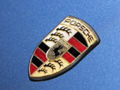 Porsche chiude tre filiali e taglia oltre 500 posti di lavoro