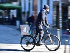 Rider, istruttoria Antitrust su Glovo e Deliveroo per info ingannevoli