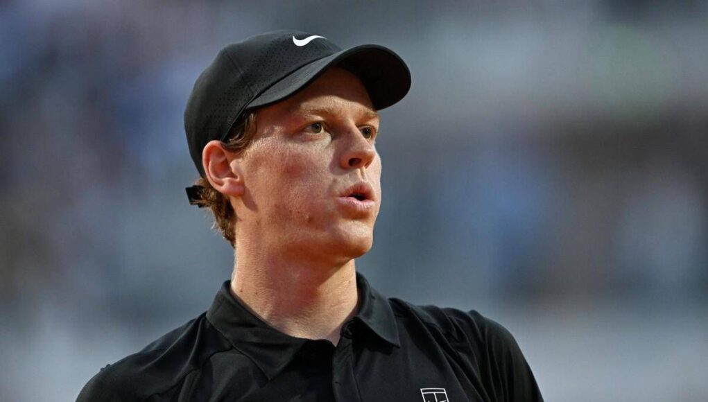 Roland Garros, allerta gialla a Parigi: il caldo vero avversario di Sinner