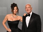 Torna il Met Gala, tra superstar, polemiche e proteste contro i Bezos