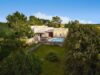 Vacanze, per 6 italiani su 10 smartphone compromette relazioni, da Airbnb 1 settimana senza in masseria del Salento