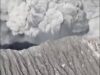 Vulcano erutta in Indonesia, muoiono tre escursionisti sul monte Dukono