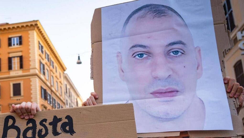 Caso Fakir, le frasi degli agenti registrate dalle bodycam: “E’ schiattato”, “Ca… me ne frega”
