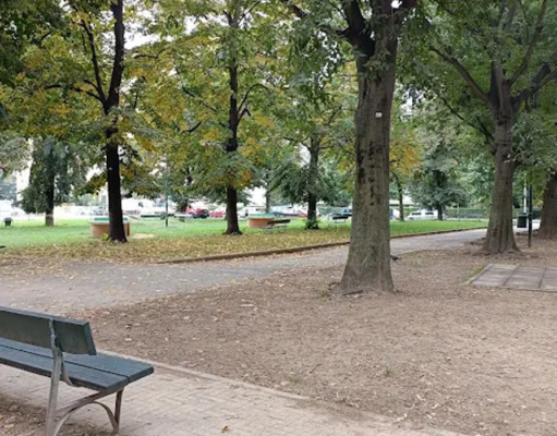 Torino, tenta di adescare ragazzini al parco: arrestato 45enne Giardino Emilio Pugno torino