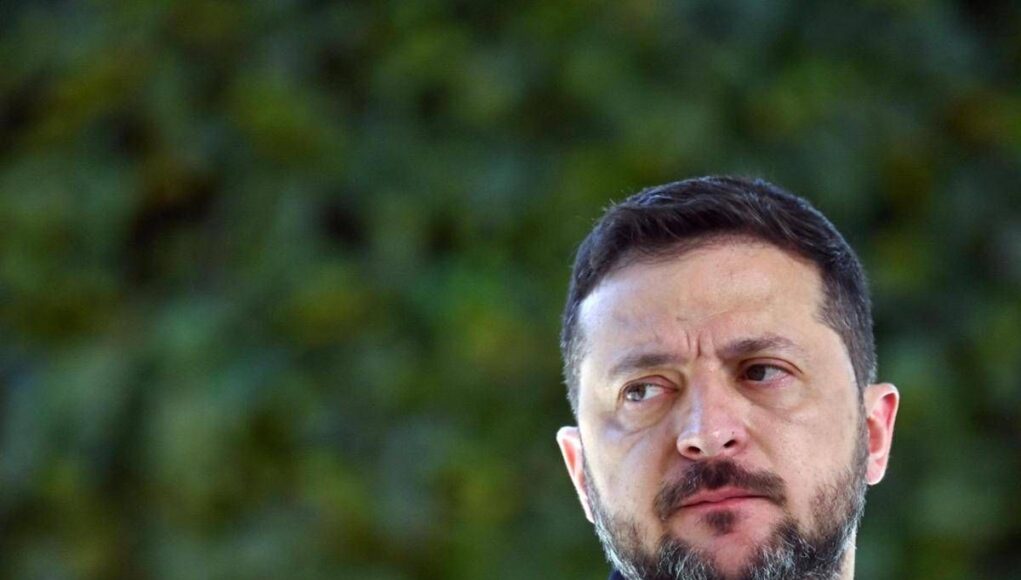 Ucraina, Zelensky: “A novembre trilaterale con Usa e Russia”. Trump: “Presto la svolta”