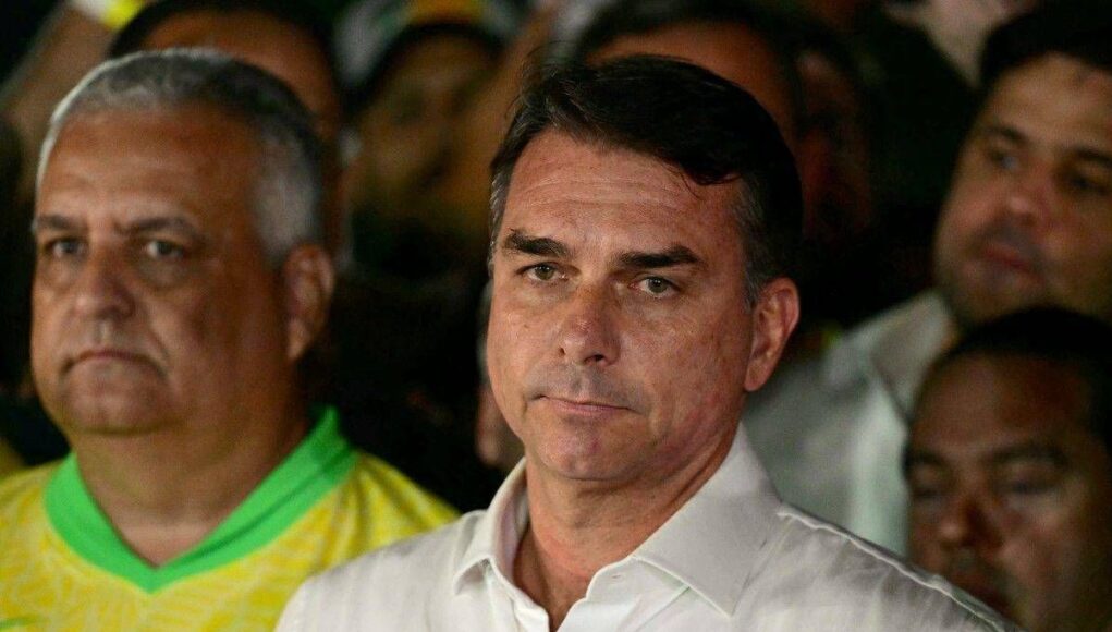 Brasile, partito Bolsonaro riconosce vittoria di Lula. Lui no: “Mi vietano di lasciare il Paese, tentativo di intimidazione”