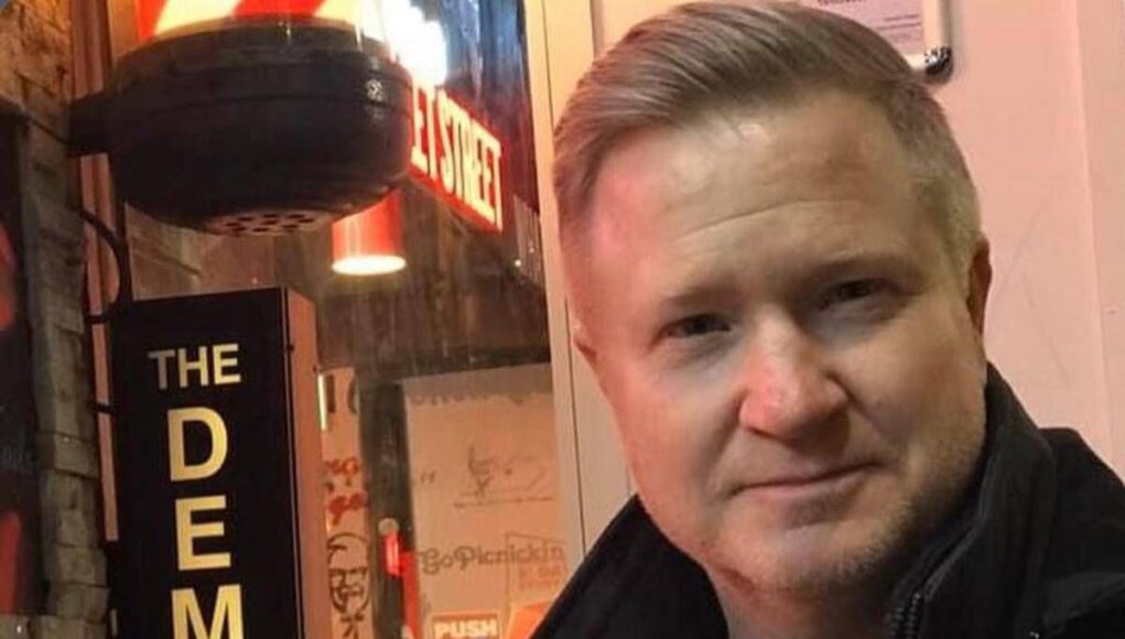 Kevin Bleyer, lo sceneggiatore di ‘The Daily Show’ morto a 54 anni in un incidente stradale