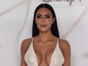 Kim Kardashian compra un Monet per amore di ‘Ragazze a Beverly Hills’: l’arte ispirata da un film cult