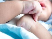 Manovra, arriva il salvadanaio per neonati: 100 euro ogni anno fino a 18 anni