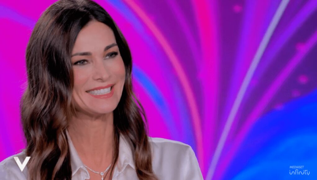 Manuela Arcuri: “Innamorata del principe Pallavicino? Mai dire mai, persona meravigliosa”