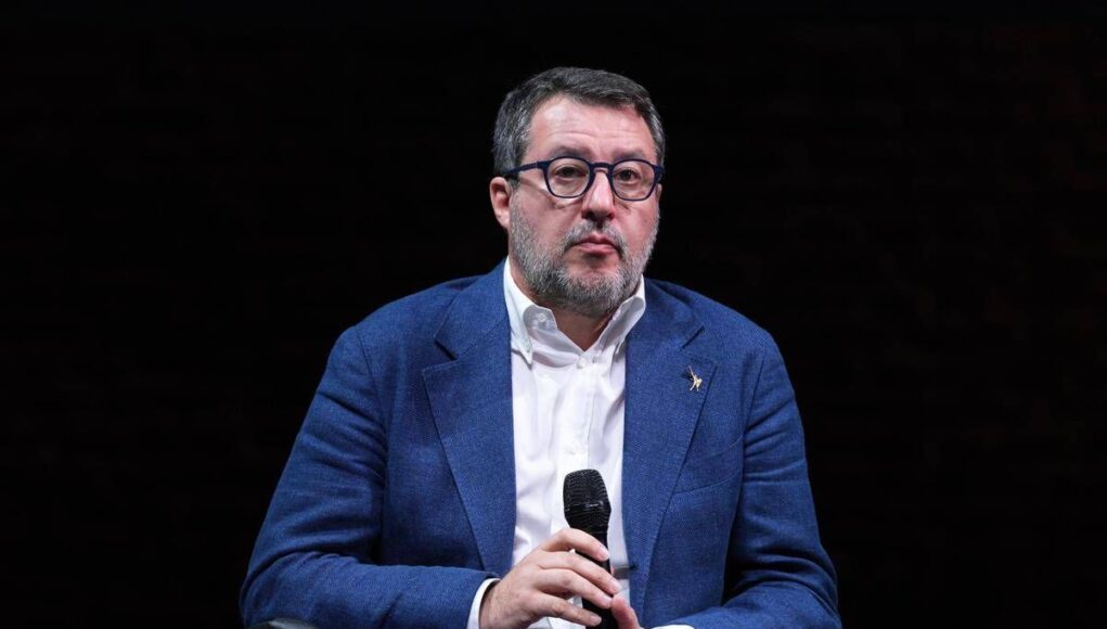 Salvini: “Stiamo lavorando per superare legge Fornero, in pensione a 64 anni”