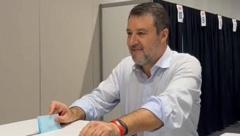 Salvini rieletto segretario della Lega con 465 voti: Garavaglia si ferma a 146