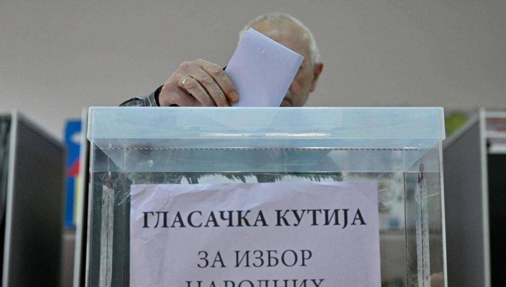Serbia, seggi aperti per le elezioni parlamentari: al voto 6,4 milioni di elettori