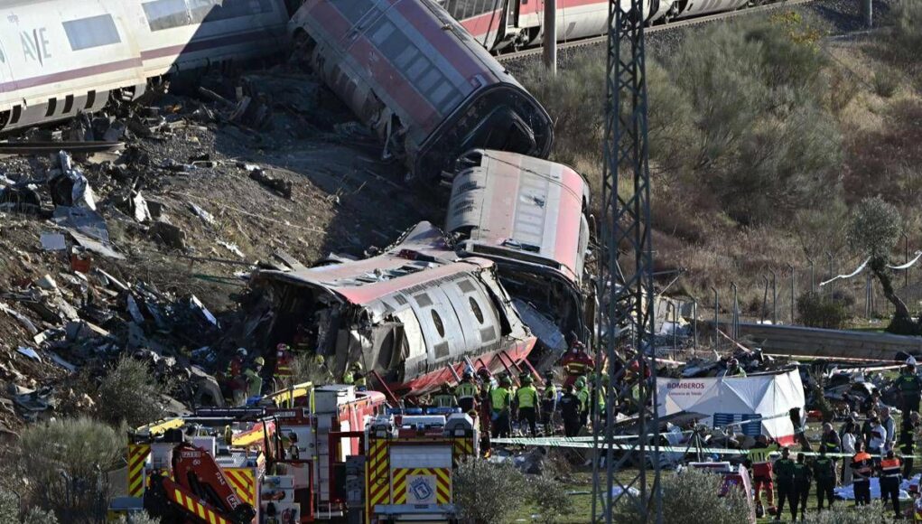 Spagna, tragedia ferroviaria irrompe nella campagna elettorale: nuova grana per Sanchez a un mese dal voto