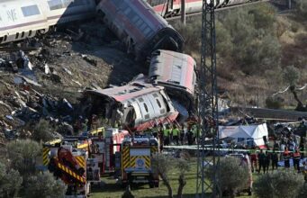 Spagna, tragedia ferroviaria irrompe nella campagna elettorale: nuova grana per Sanchez a un mese dal voto